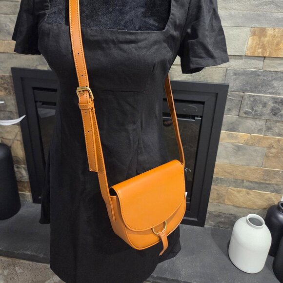 JJ Winters Ivy Crossbody Bag - Picture 3 of 11